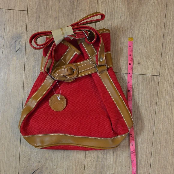Vintage NWOT Capezio Red and Tan Leather Trimmed Crossbody Buckwt Bag - Picture 1 of 3